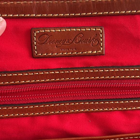 Dooney and Bourke lizard embossed zip zip satchel - Picture 3 of 5